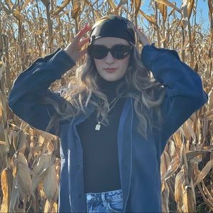 Meet your Posher, Alejandra